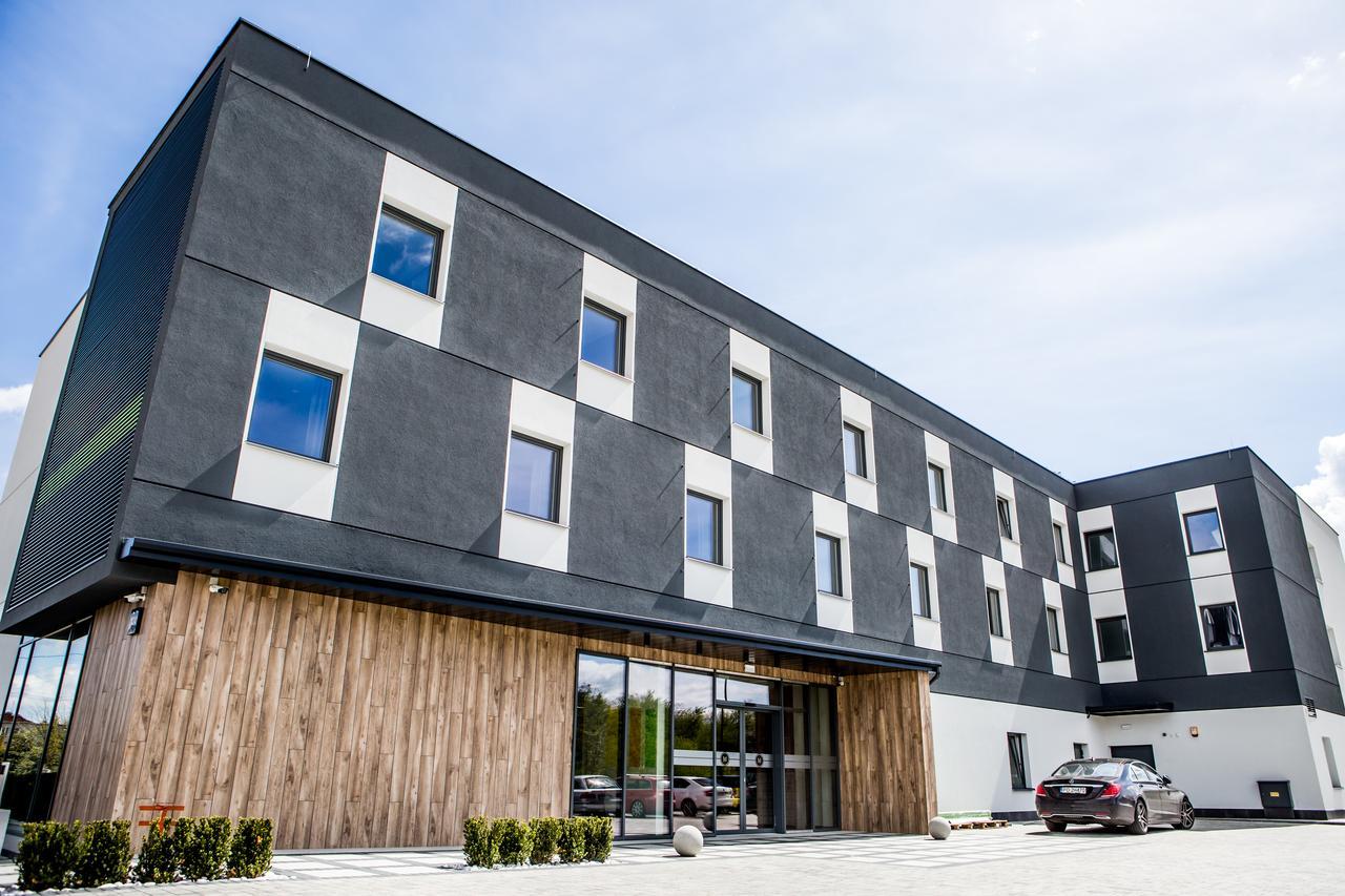 Hotel Mazurek Koło Exterior foto